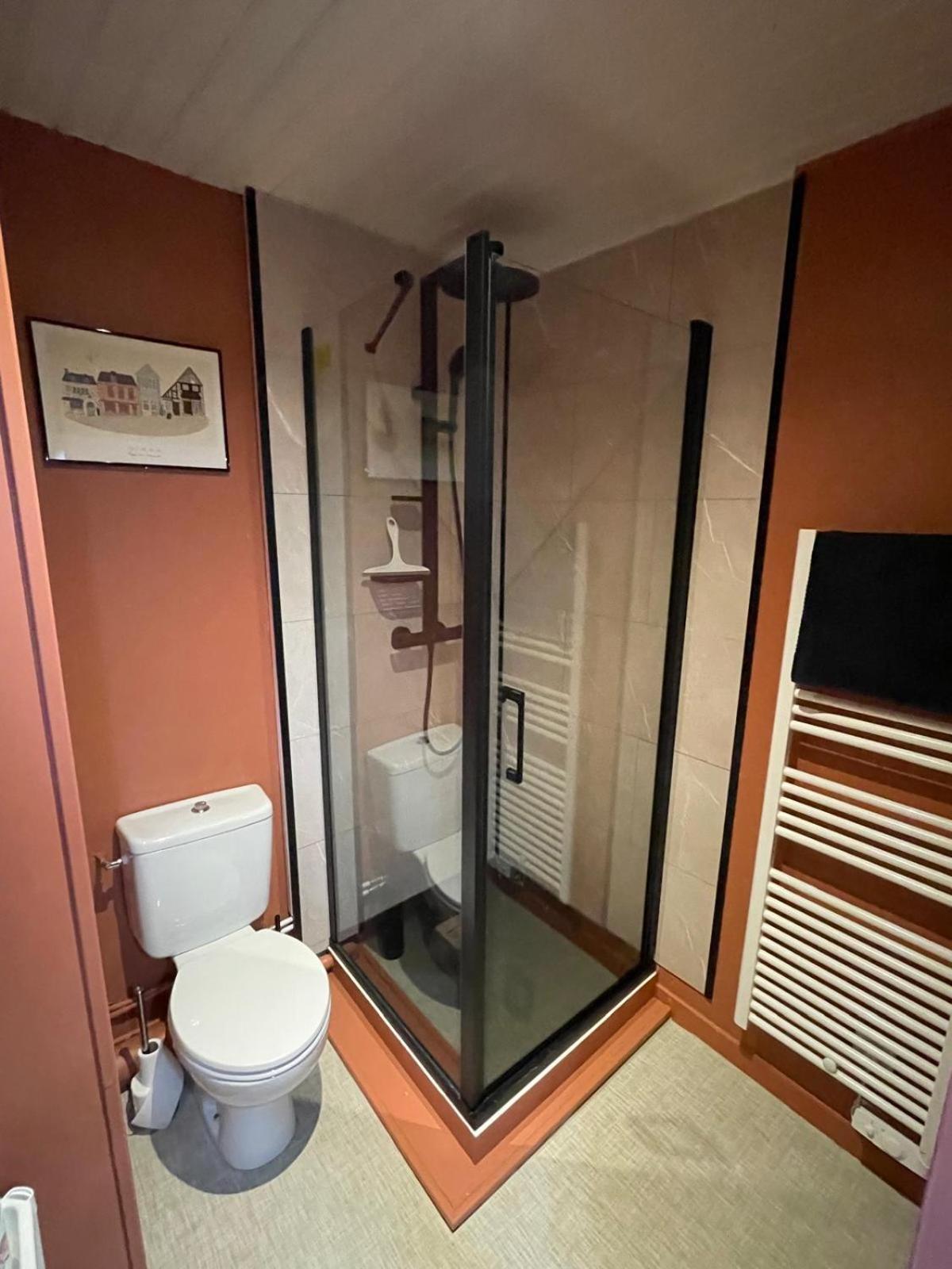 Cocon Urbain De Charme Villa Dinan Exteriör bild